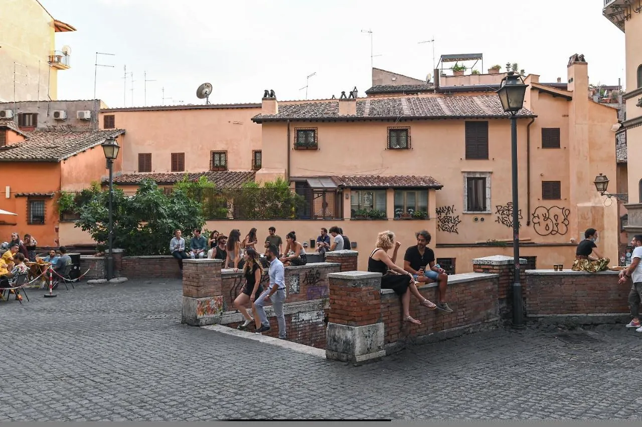 Apartment Gorgeous Trastevere Loft On The River Rome