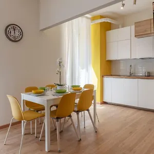 Apartment Piazza Di Santa Maria Maggiore Cosy, Rome