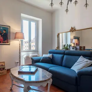 Apartment Santa Maria Maggiore Roomy And Bright Flat, Rome