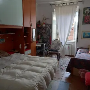 Homestay Piazza Bologna Via Stamira 74 Interno 12 Vita Felice, Rome