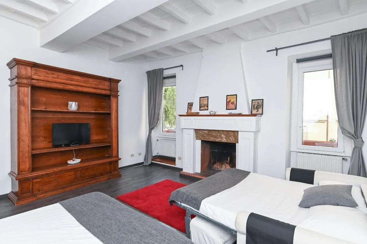 Apartment Gorgeous Trastevere Loft On The River Rome